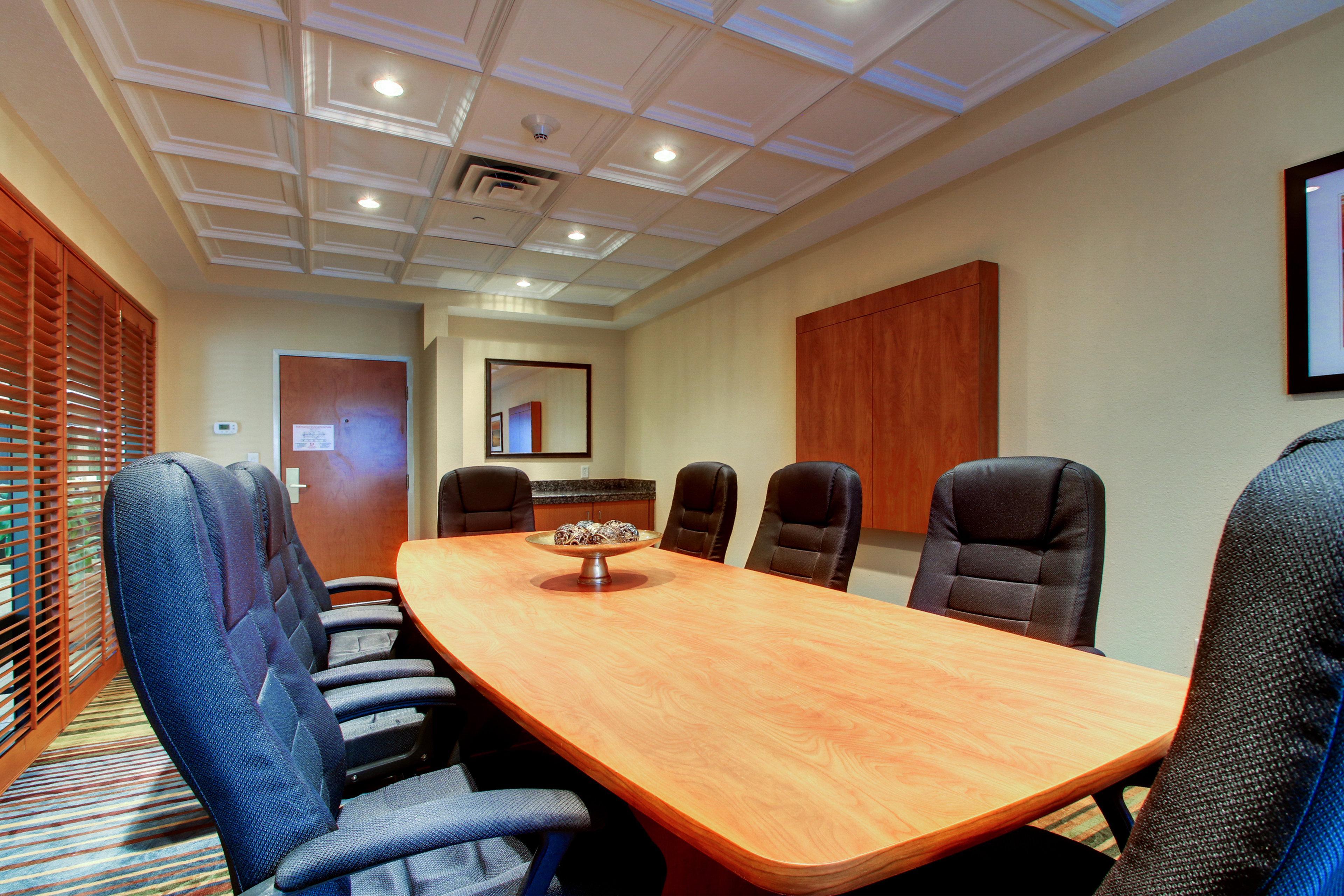 Hotel Express & South East - Medical Center Area By Ihg