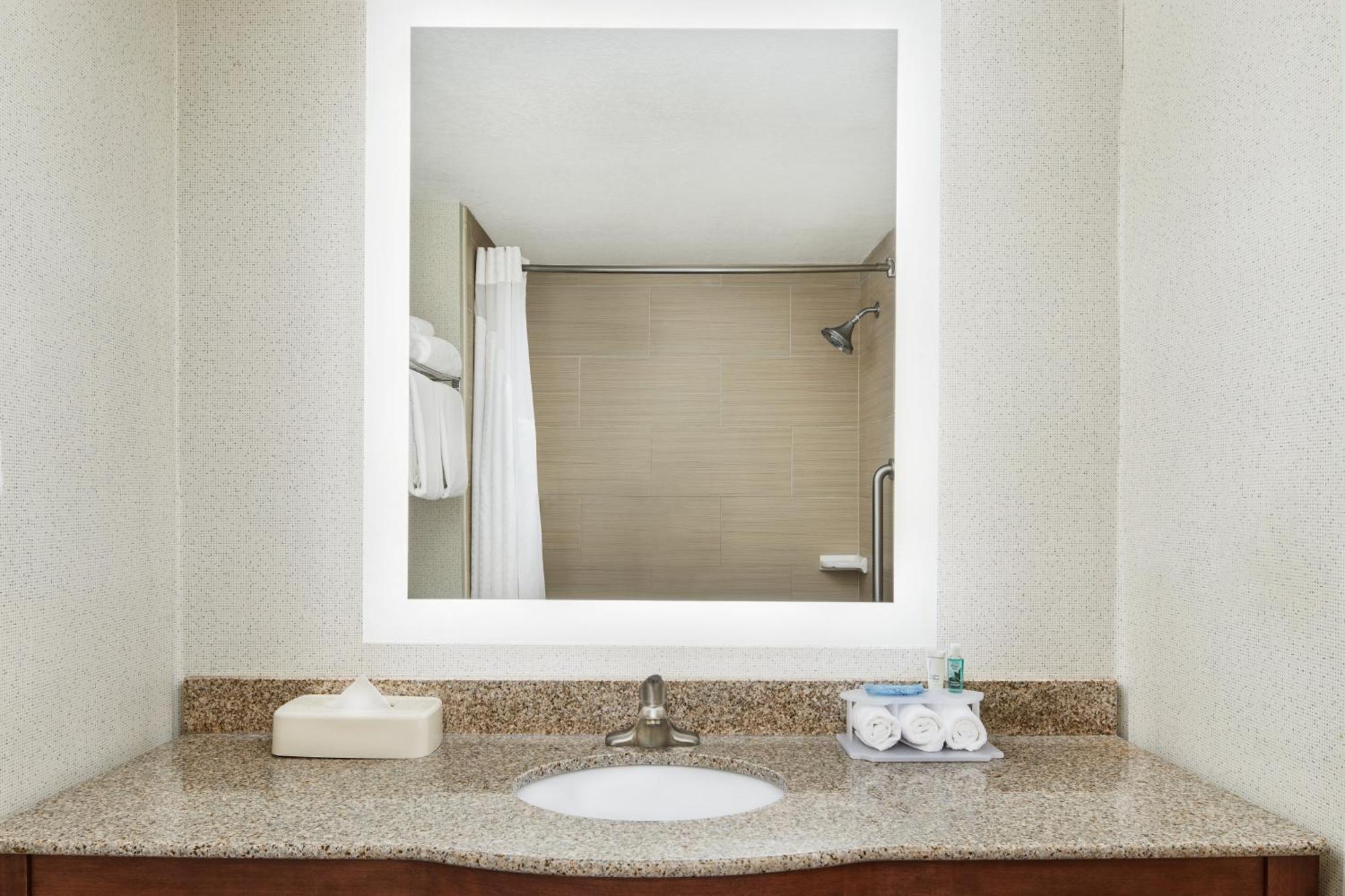 Express & South East - Medical Center Area By Ihg 2*