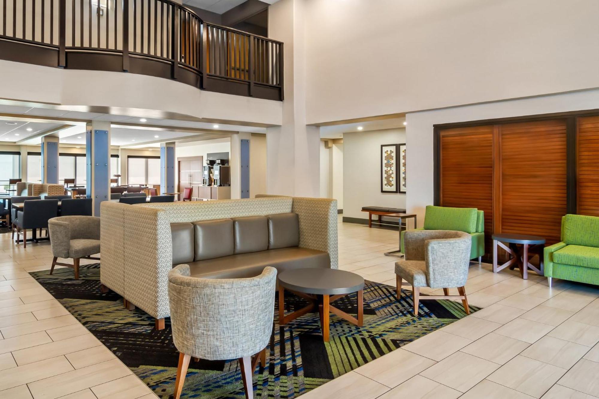 Hotel Express & South East - Medical Center Area By Ihg