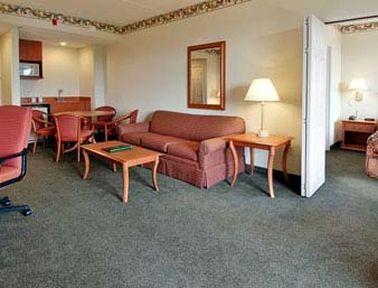 Express & South East - Medical Center Area By Ihg Hotel 2*